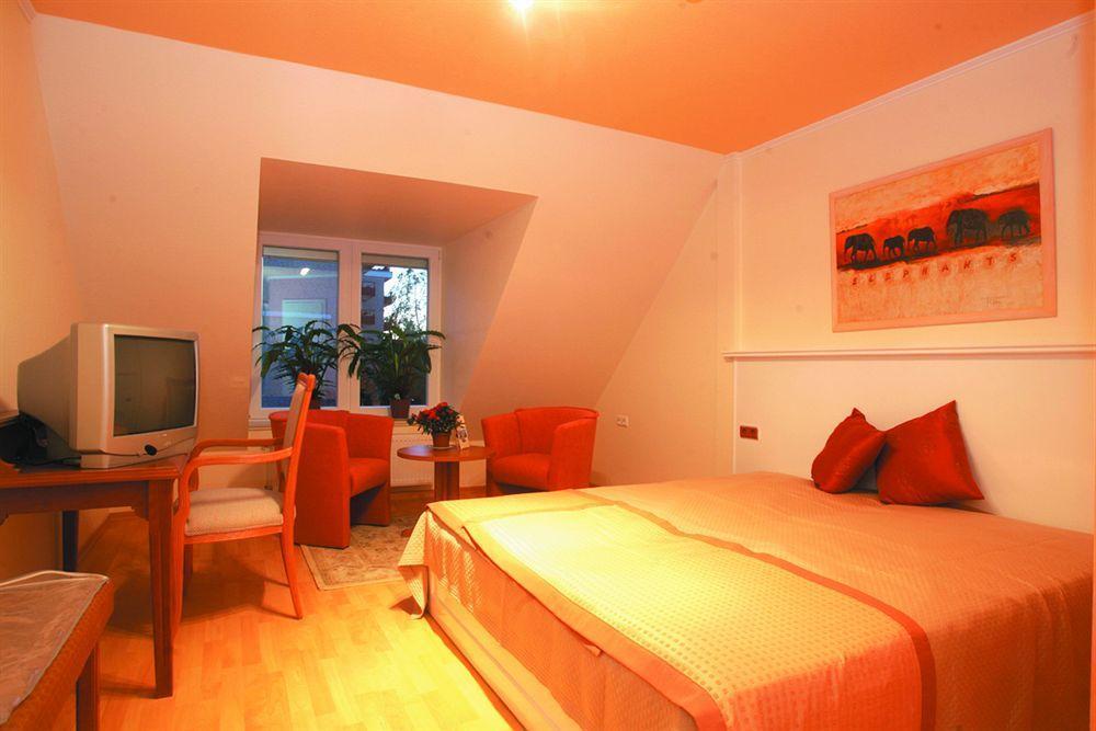 Traveller Hotel Lübeck Exterior foto